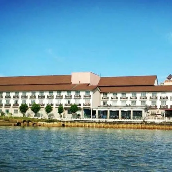斯里马来西亚瓜拉丁加奴酒店，位于瓜拉丁加奴的酒店