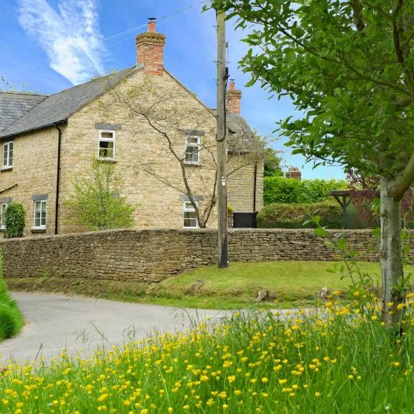 Brook Farm Cottage，位于Hinton in the Hedges的酒店