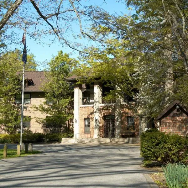 Turkey Run Inn & Cabins，位于Marshall的酒店