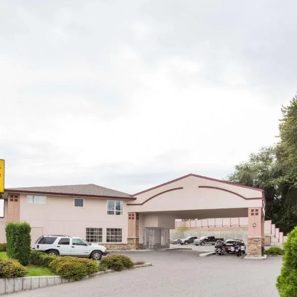 湖滨乡村速8汽车旅馆 - 温菲尔德地区，位于Oyama的酒店