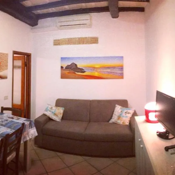 Appartamento Lungomare，位于马西亚娜马里纳的酒店