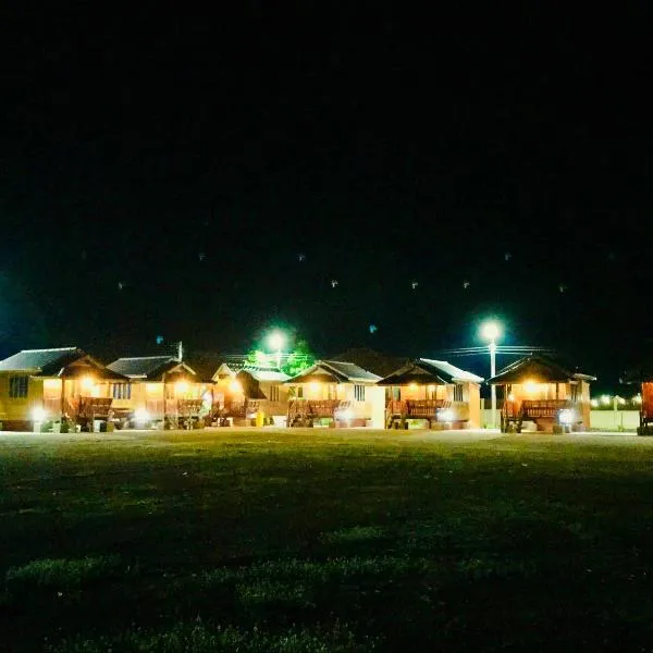 We Care Resort，位于Wichian Buri的酒店