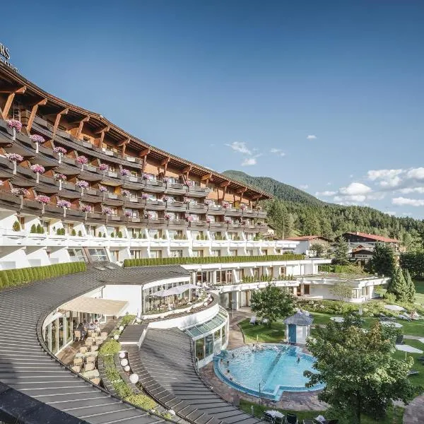 Krumers Alpin – Your Mountain Oasis，位于Pettnau的酒店