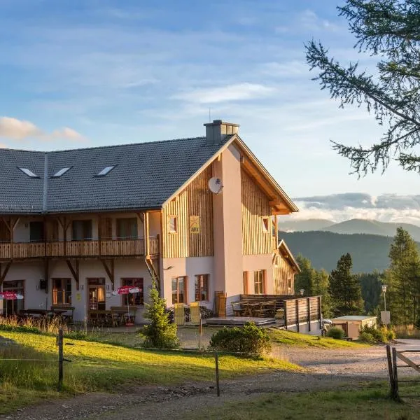 JUFA Hotel Hochrindl，位于Zedlitzdorf的酒店