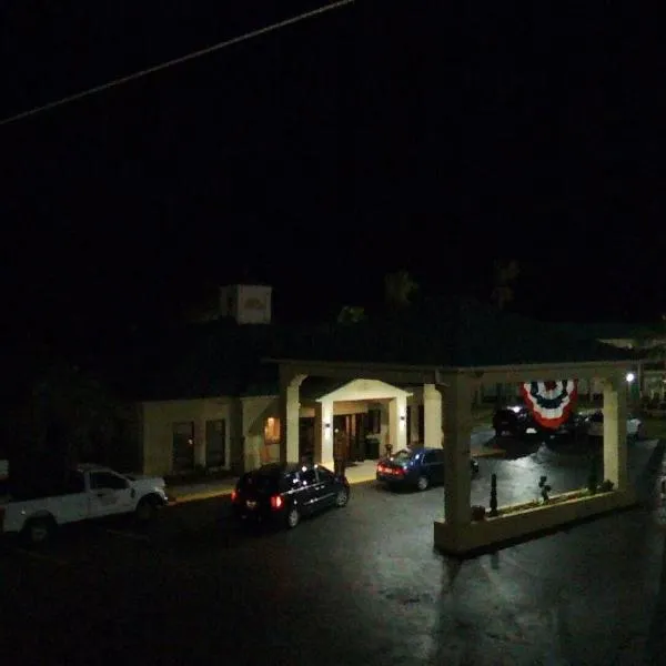 Econo Lodge，位于哈迪维尔的酒店