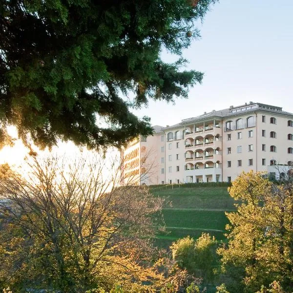 Resort Collina d'Oro - Hotel, Residence & Spa，位于圣维塔莱河村的酒店