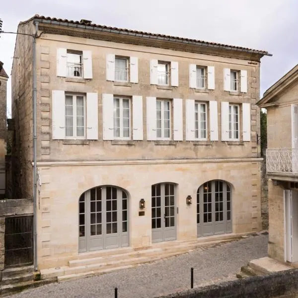克曼德里奥贝尔奇酒店，位于Civrac-de-Dordogne的酒店
