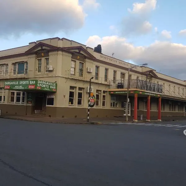 Northern Wairoa Hotel，位于达格维尔的酒店