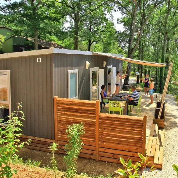 Les Ventoulines，位于多姆的酒店