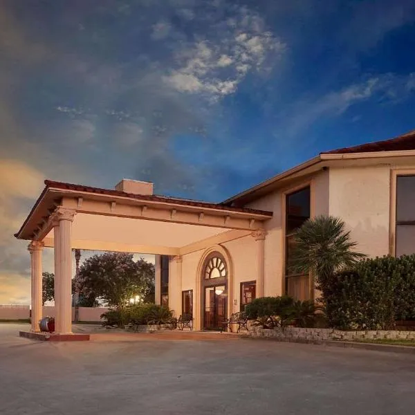 科珀斯克里斯蒂西北速8汽车旅馆，位于科珀斯克里斯蒂的酒店