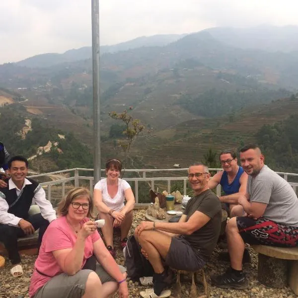 Hello Mu Cang Chai Homestay & Tours，位于Mù Cang Chải的酒店