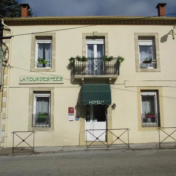 hôtel la tour des fées，位于Saint-Nazaire-des-Gardies的酒店