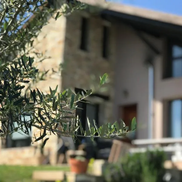 Platanos Villa，位于Plátanos的酒店