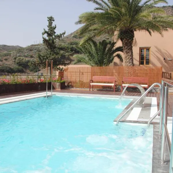 艾尔蒙达隆乡村酒店，位于Playa del Hombre的酒店
