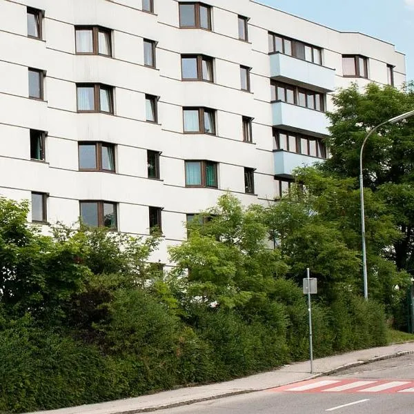 SOVEA Hotel - Braunau，位于霍赫堡阿赫的酒店