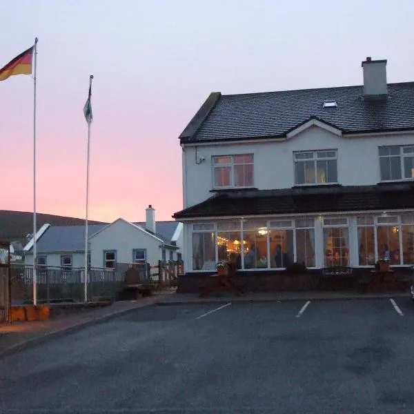 Achill Cliff House Hotel & Restaurant，位于Slievemore的酒店