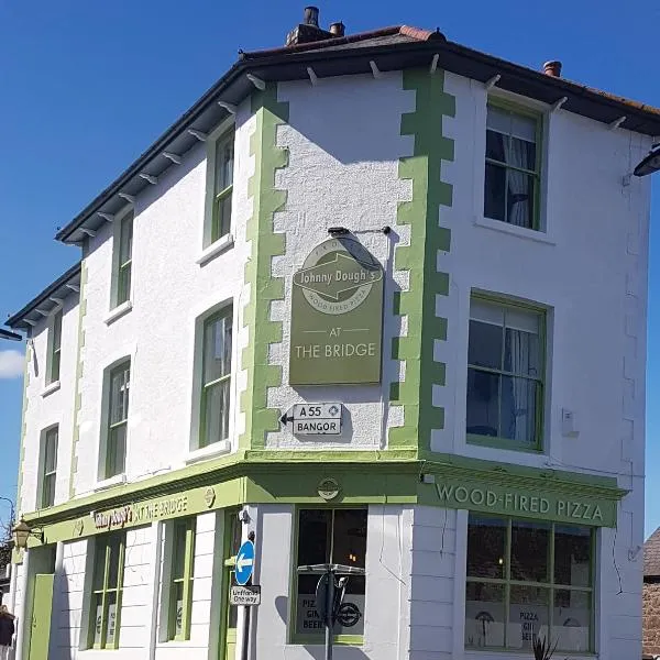 Johnny Dough's Conwy with Rooms，位于康威的酒店