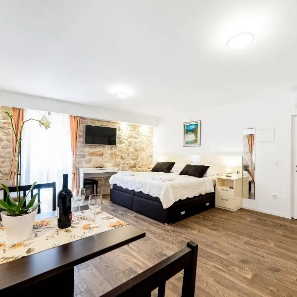 Apartments Palace Rialto，位于希贝尼克的酒店