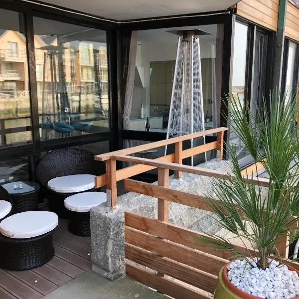 MARINA 177 DEAUVILLE，位于多维尔的酒店