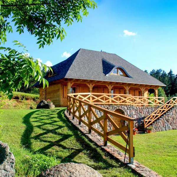 Holiday House Folwark Jeleń，位于Poniklica的酒店