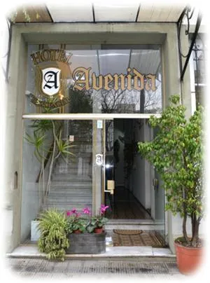 Hotel Avenida，位于拉普拉塔的酒店