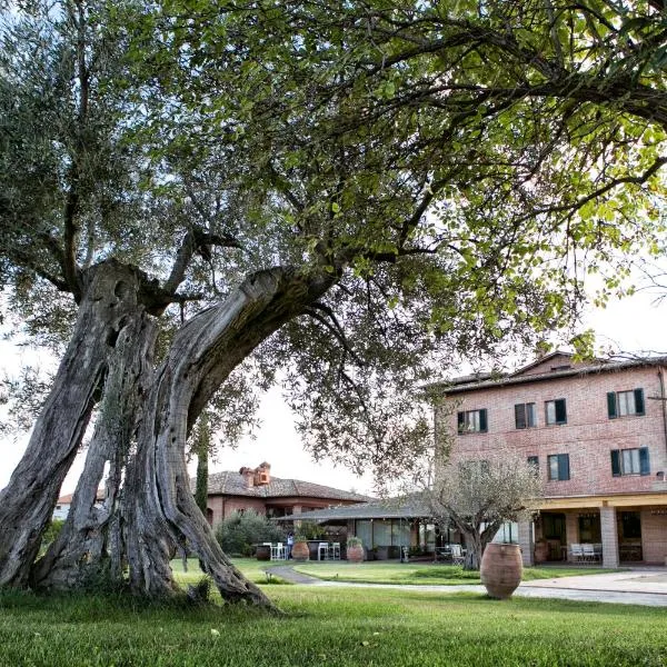 洛坎达波久雷欧奈酒店，位于Villa Contea Valentini的酒店