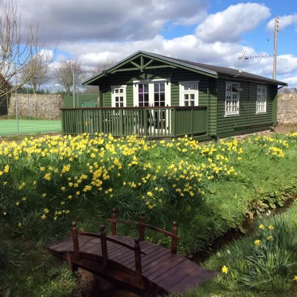 Garden Studio for Two，位于邓布兰的酒店