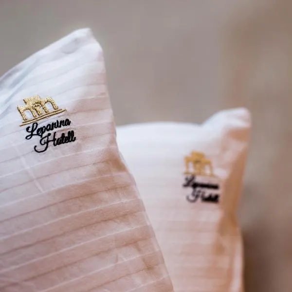 Lepanina Hotell，位于卡布里的酒店