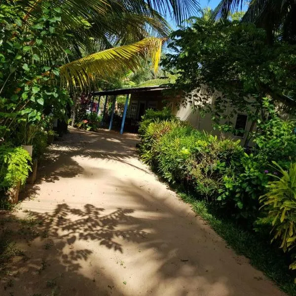 Nilaveli Beach Rooms，位于尼拉瓦利的酒店