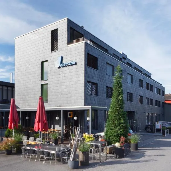 Hotel Profis，位于Montlingen的酒店