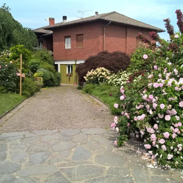 B&B Villa Giardini Susanna，位于Gattico的酒店