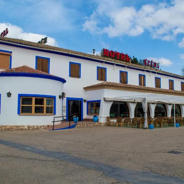塞托斯酒店餐厅，位于莫蒂利亚德尔帕兰卡尔的酒店