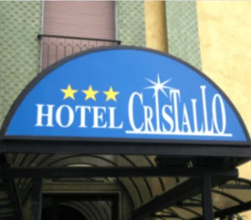 水晶宾馆，位于诺瓦拉的酒店