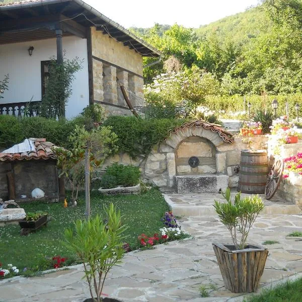Complex Cherni Vrah，位于Partizani的酒店