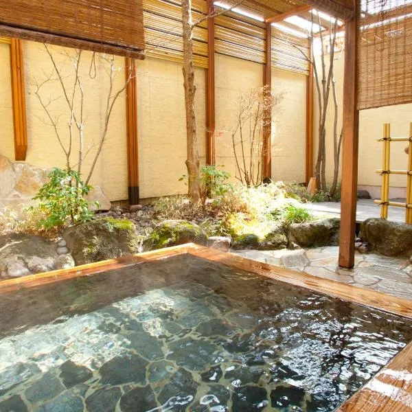 七川酒店，位于由布市的酒店