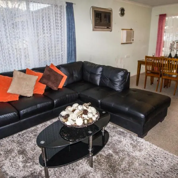 Manilla Cottage - Manilla NSW，位于Manilla的酒店