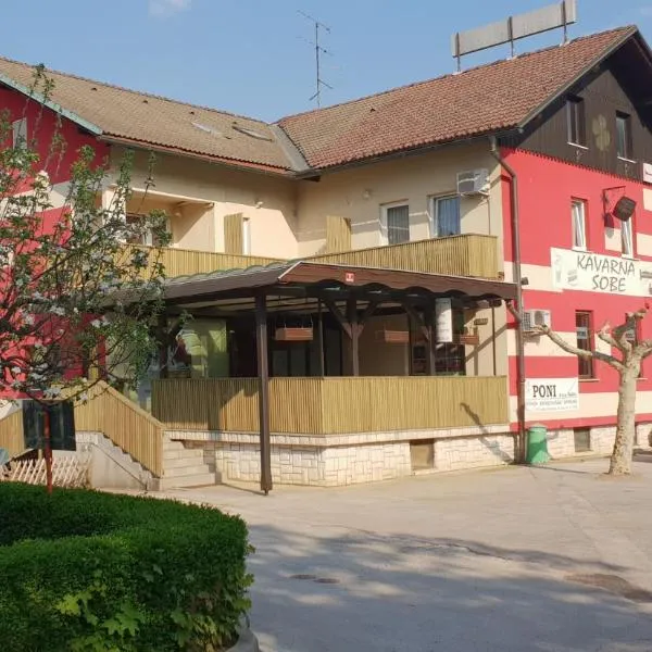 PONI NAKLO - Sobe Marinšek，位于Selca的酒店