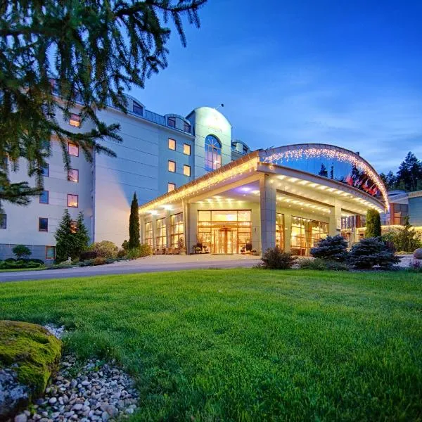 Wellness & Spa Hotel Kaskady，位于Vlkanová的酒店