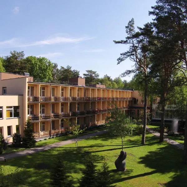 代纳瓦酒店，位于Ratnyčia的酒店