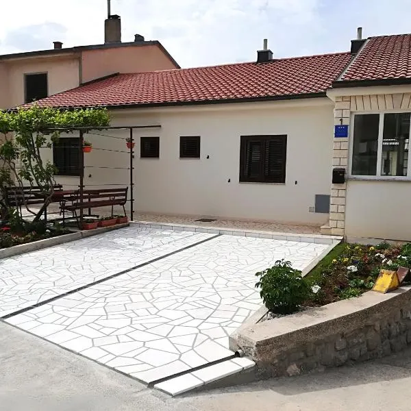 Apartment and Rooms Markovic，位于Vrataruša的酒店