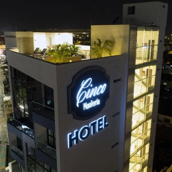 Hotel Cinco Monteria，位于蒙特里亚的酒店