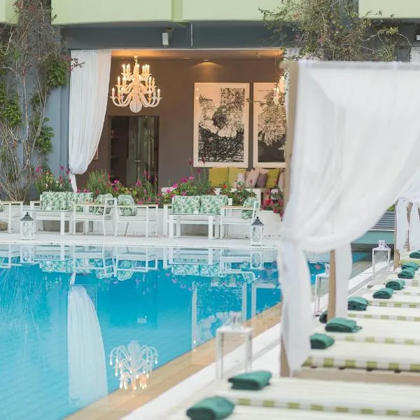 游泳池艺术酒店，菲莲酒店及度假村，位于瓦西里亚斯的酒店