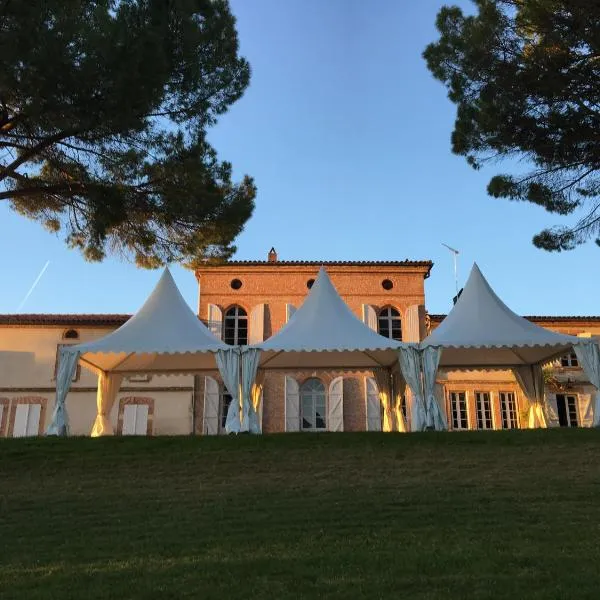 Domaine de Gailhaguet B&B，位于Teulat的酒店