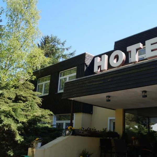 圣胡贝图斯夫斯特翰斯酒店，位于Pogeez的酒店