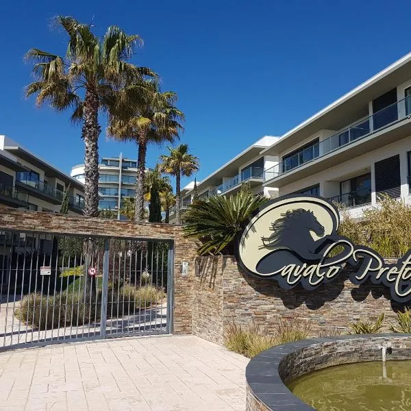 Cavalo Prеto Holiday apartment 200m to the beach，位于奎特里拉的酒店