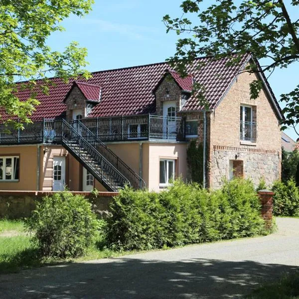 Ferienwohnung am Parsteinsee，位于Liepe的酒店
