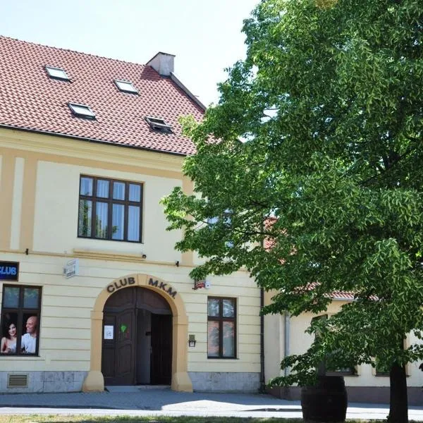 Club M.K.M. Modra，位于Častá的酒店