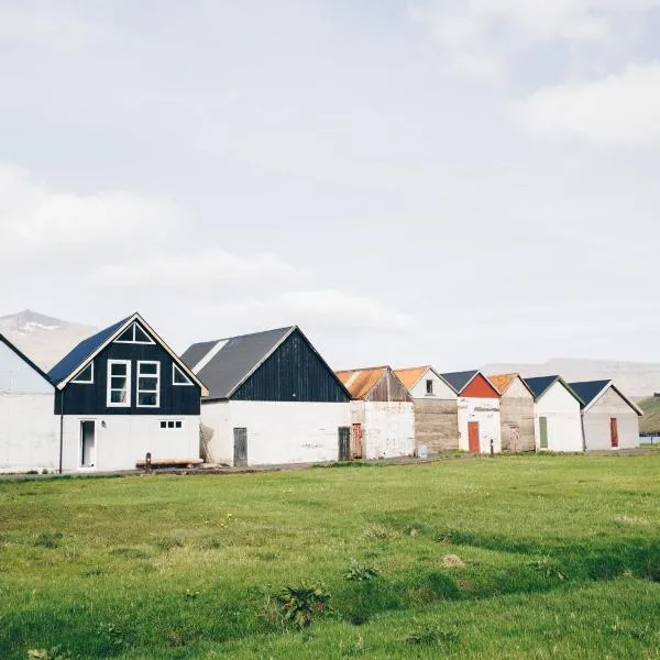 Boat house in Hósvik，位于Vestmanna的酒店