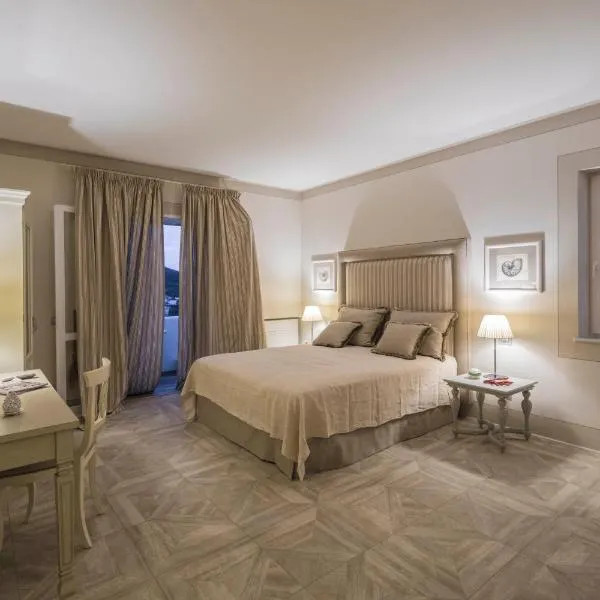 Maridea Casa Vacanza- Le Alcove sul Mare Suites，位于蓬扎的酒店