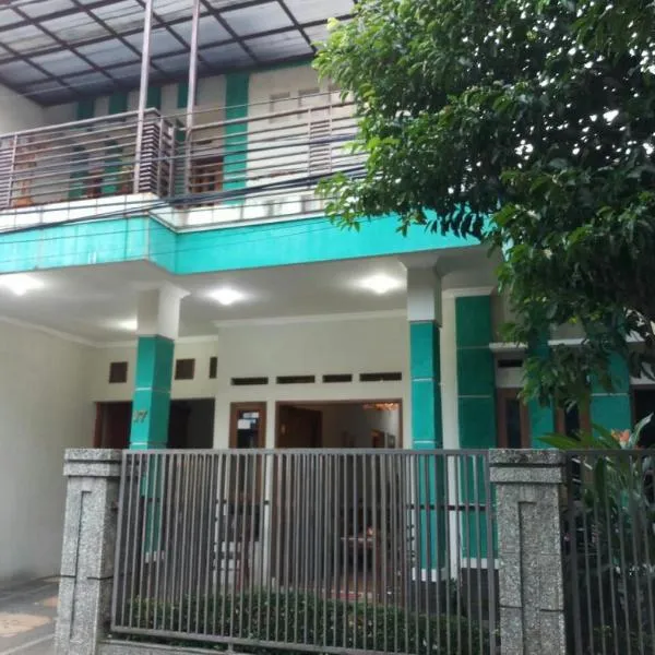 Seventeen homestay，位于Cikeruh的酒店